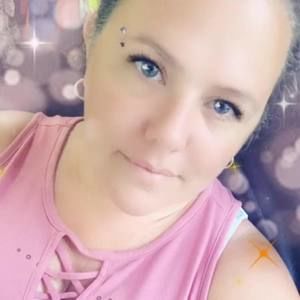 Meet your Posher, Debbi
